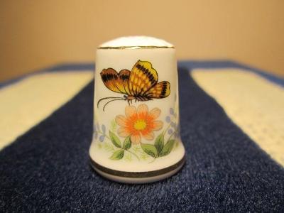 Sběratelský náprstek Japonsko - motýl 6