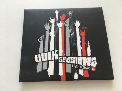 Kompilace Quiksilver Sessions Live Music 2007  neprodejné CD + příloha