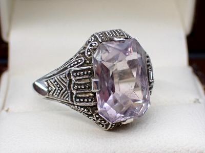 Stříbrný Art deco prsten