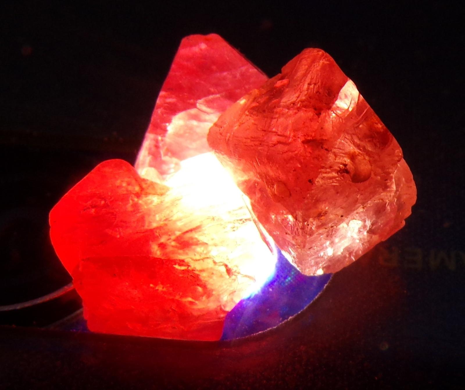 Spinel Červený - 3x Přírodní Krystal - Drahokam - 1,72 g - Barma - TOP - Minerály a zkameněliny