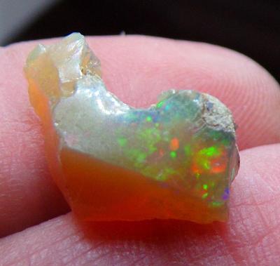 Drahý Opál - Etiopie - Přírodní surový Minerál - Drahokam - 0,92 g