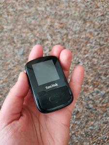 SanDisk ClipSport Plus 32GB MP3 přehrávač černý 