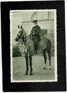 T. G. Masaryk, na koni, foto Brunner-Dvořák, ca 1921