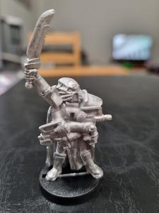Warzone figurka Ostrovan Grinder - (Brotherhood Crucifier)