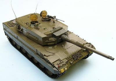LEOPARD 2A4 ,German Main battle tank.,měřítko 1/35,Vojenská technika