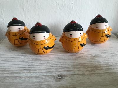 Set figurek - japončíci, samurajové, 6 x 7 cm 