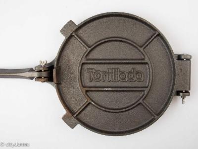 Tortillový lis Tortillada 25cm/tortilly, patacones, arepas atd/Od 1Kč