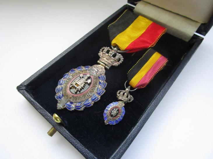 Belgické království- vyznamenání II. třídy s miniaturou v původní etui