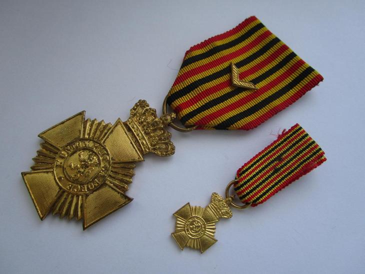 Belgické království - Vojenské vyznamenání s miniaturou v původní etui