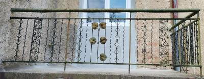 Zábradlí na balkón,terasu z období 1. republiky