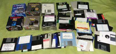 OLD HARDWARE Floppy diskety 3,5 mix 