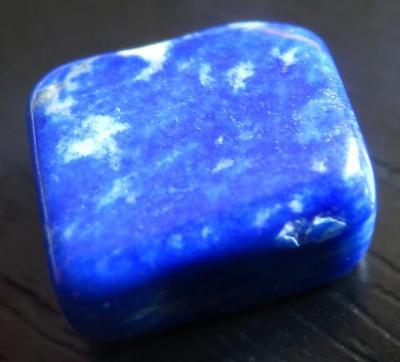 Lazurit, lapis lazuli - leštěný kousek v pěkné barvě