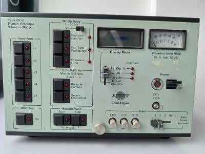 Bruel & Kjaer: zvukomer - vibration meter N 2512