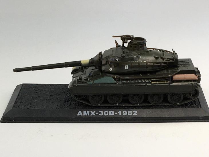 tank AMX-30B - 1982 - 1/72 Amercom (T-x2)