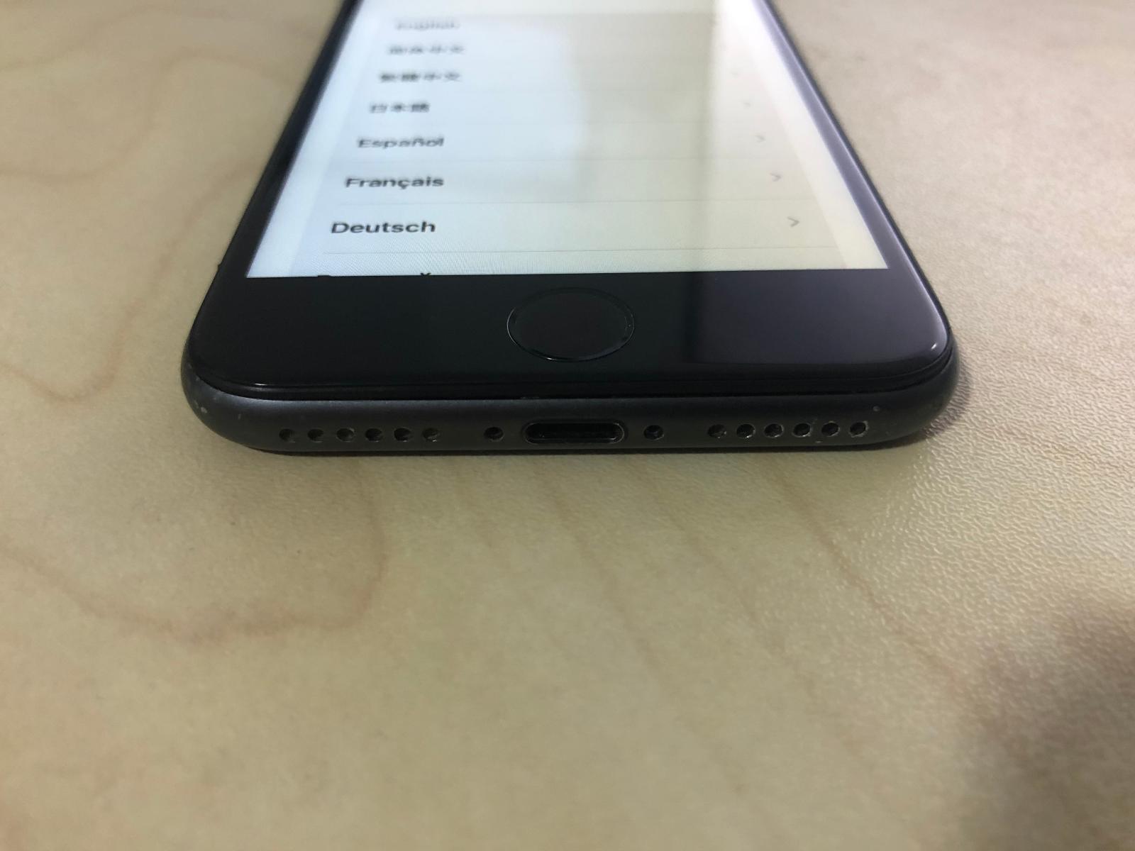 iPhone 8 64GB na náhradní díly - Mobily a chytrá elektronika