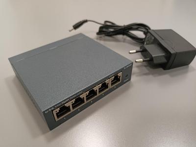 TP-LINK TL-SG105 Stolní switch Gigabit Ethernet kovové provedení