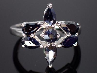 Luxusní safírový prsten 