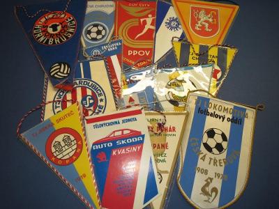 Propagační vlaječky sportovní kluby / 47 kusů