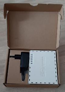 MikroTik RouterBOARD RB750 - kompletní balení