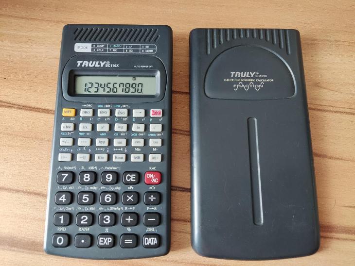 Vědecká školní kalkulačka TRULY SC110X, pěkná a funkční s krytem - Elektro