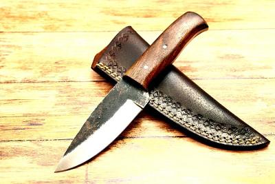 7/ Lovecky nůž. Nůž z vysoce uhlíkové oceli 1095. Bushcraft