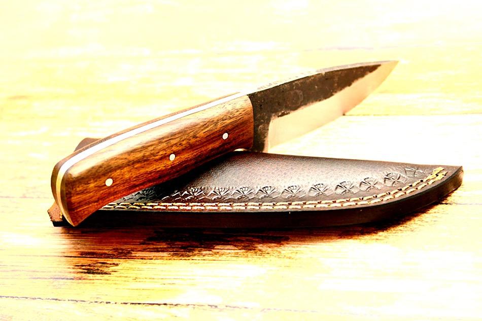 7/ Lovecky nůž. Nůž z vysoce uhlíkové oceli 1095. Bushcraft - Sport a turistika