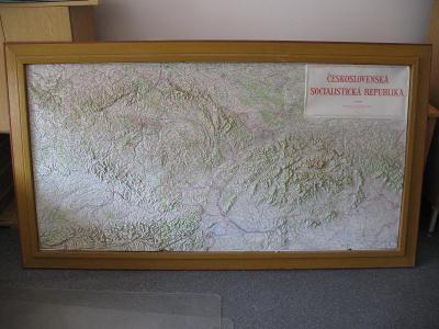 Zarámovaná plastická mapa ČSSR 1963, 1:500000