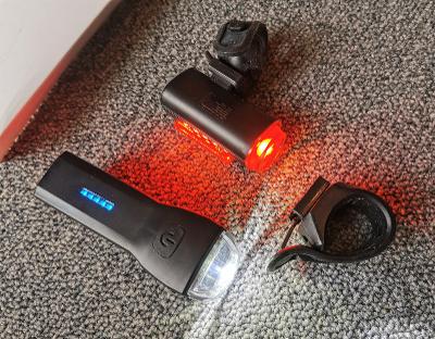 Fischer Sada světel LED na kolo s USB dobíjením