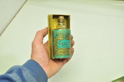 Kosmetika - velmi stará kolínská voda - 4711