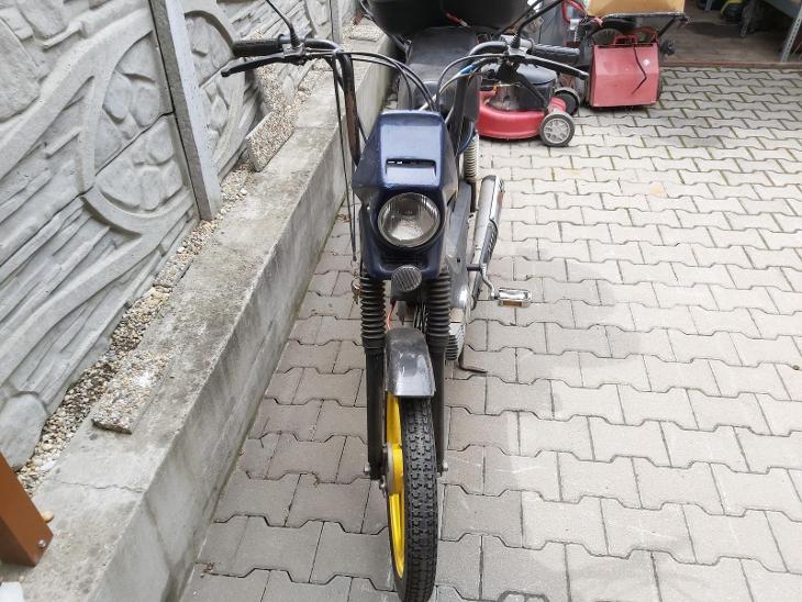 Moped Manet Korado s dvojsedadlom