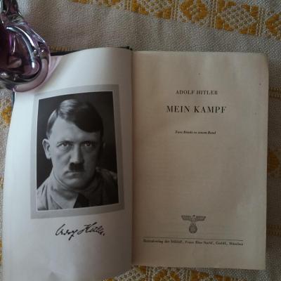 Adolf Hitler / Mein Kampf 1943 v německém jazyce 