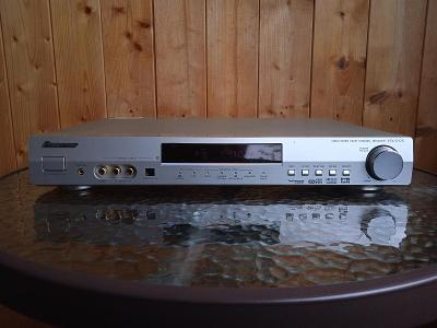 Pioneer VSX C100 receiver