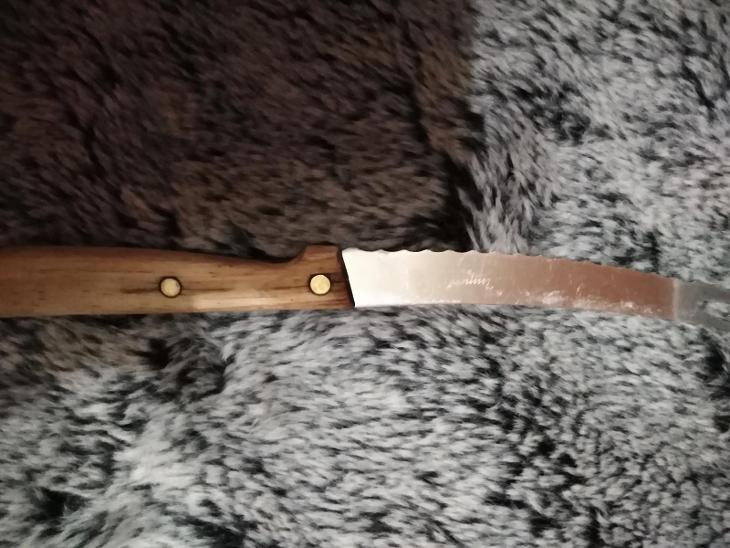 nůž s dřevěnou rukojetí na ryby - Vybavení do kuchyně