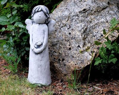 Betonový anděl "Castiel" - Zahradní dekorace - Kamenná socha