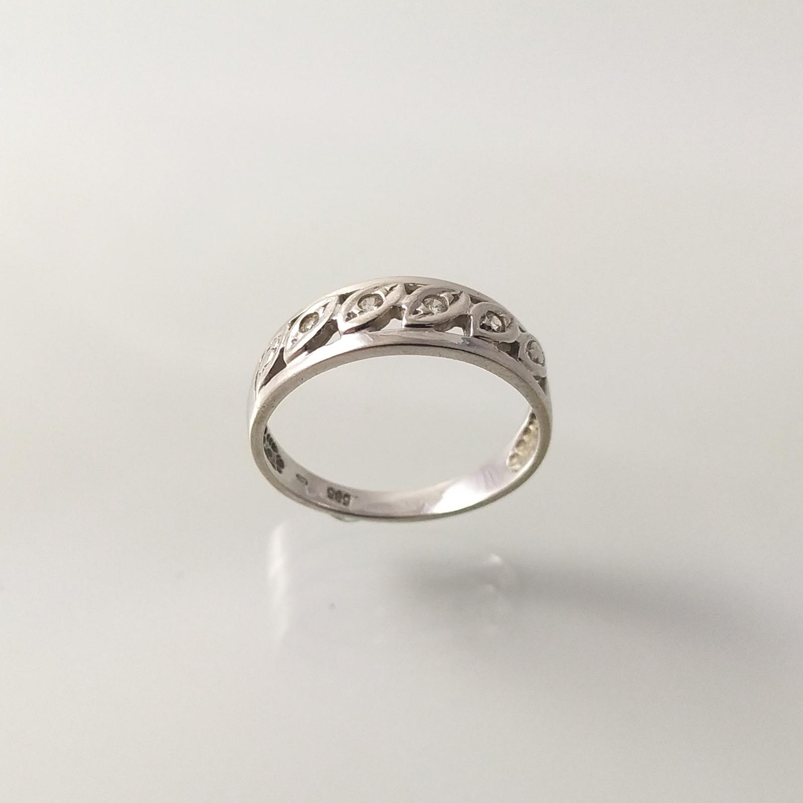 Prsten zlatý 2,75 g Au (585/1000) Ev. č. 236 - Šperky