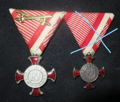 Ru - VELKÝ Stříbrný Záslužný kříž BEZ KORUNY ! -stříbřený bronz !/ RRR