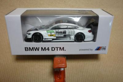 BMW M4 DTM  1/64