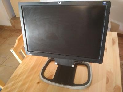 Pěkný plně funkční Hewlett-Packard L1908wi - LCD monitor 19" - 16:9