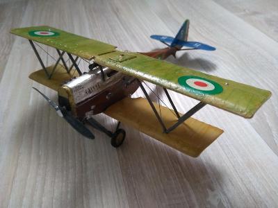 Plastový model letadla