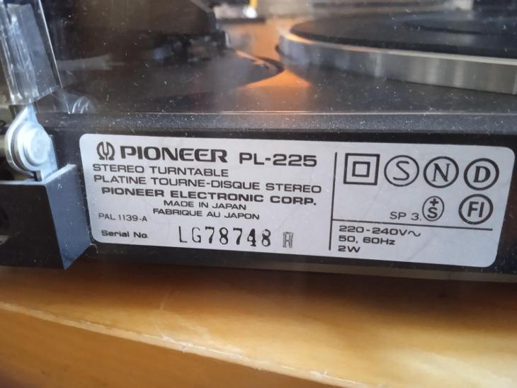 Pioneer PL-225 