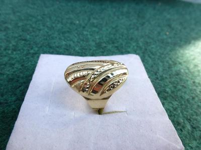 Zlatý prsten 585 .    