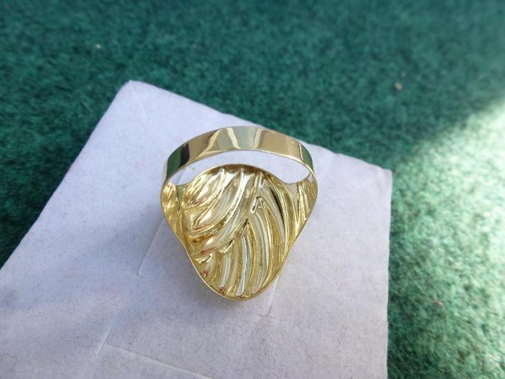 Zlatý prsten 585 .     - Šperky
