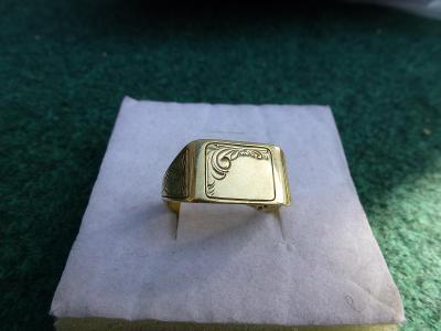 Zlatý panský  prsten 585 .    