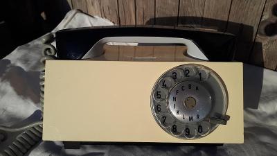 Telefon starý retro.