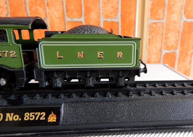 Sběratelský plastový model parní lokomotivy dle originálu  - Modelová železnice