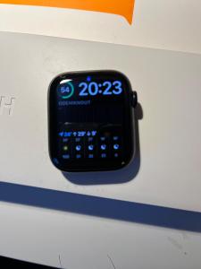 Apple Watch 7 45mm Cellular černé 