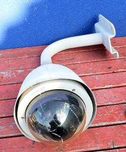 CCTV dome kamera SIEMENS CCDA1425 - s držákem
