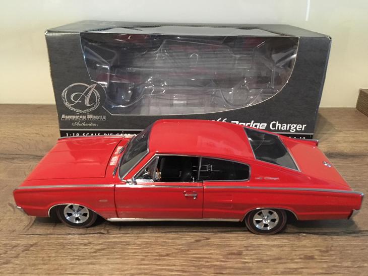 DODGE CHARGER R T 1966 1 18 ERTL Authentics V ROBN VADA