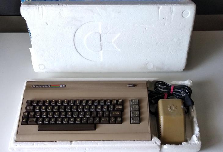 Commodore 64 + doklad o koupi z roku 1984! - Počítače a hry