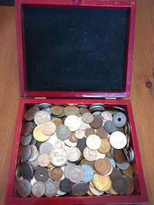 Krabice starých mincí cca.320 kusů